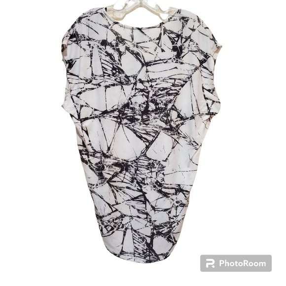 Women's Forever 21 M Marble Effect Hi Lo Short Sleeve Top - Picture 2 of 4